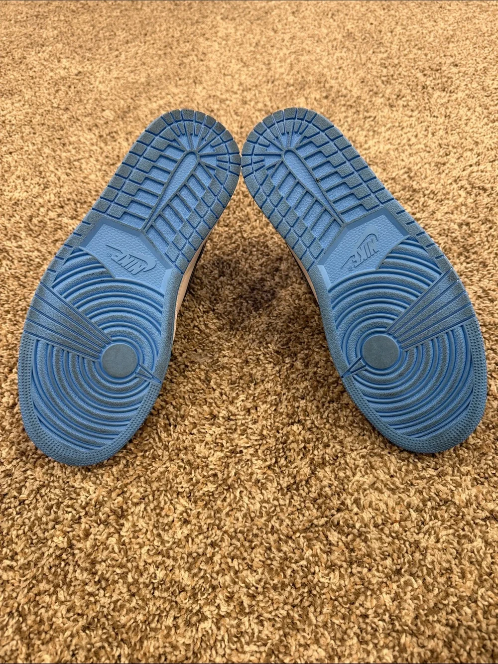 Jordan 1 UNC